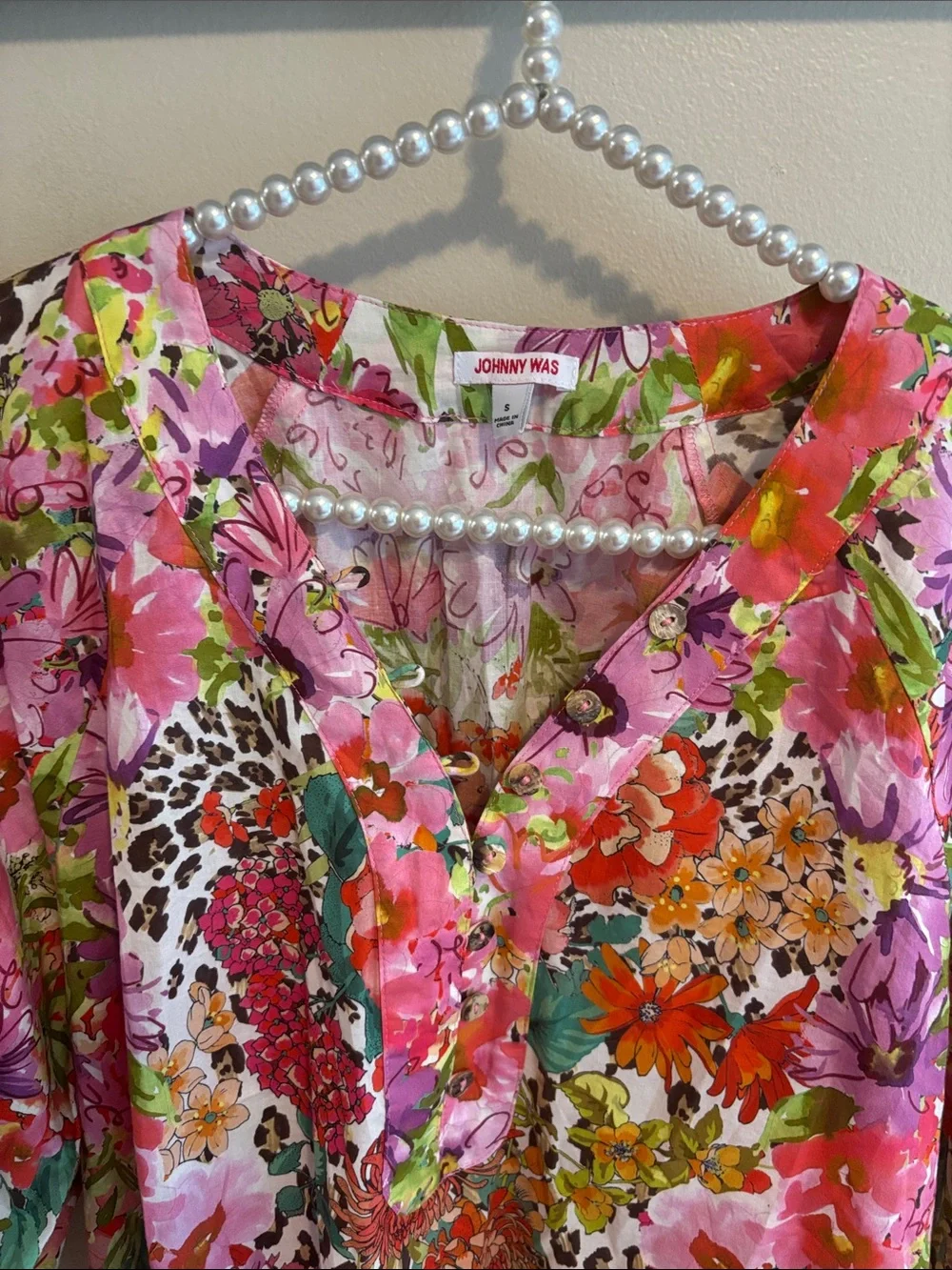 Johnny Was Wild Garden Puff Sleeve Blouse S Cotton Floral Leopard Boho Henley